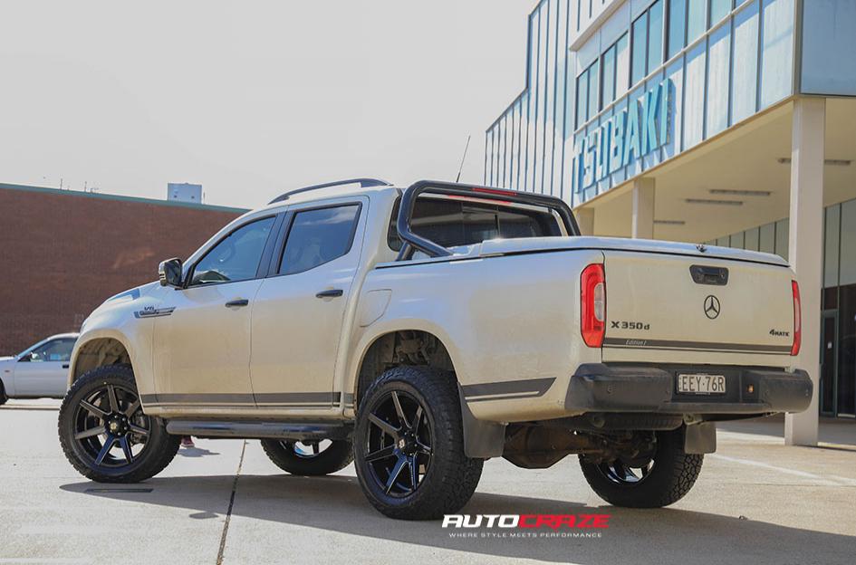 MERCEDES X CLASS AVALANCHE GLOSS BLACK MILLED ACCENTS